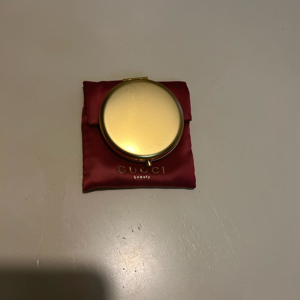 Gucci Floral Beauty Mirror - Gold and Pink - Picture 3 of 11
